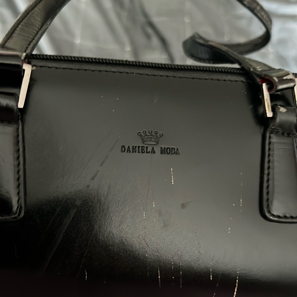 Daniela Moda Black Patent Shoulder Bag Silver Stud Feet Purse - Picture 3 of 5